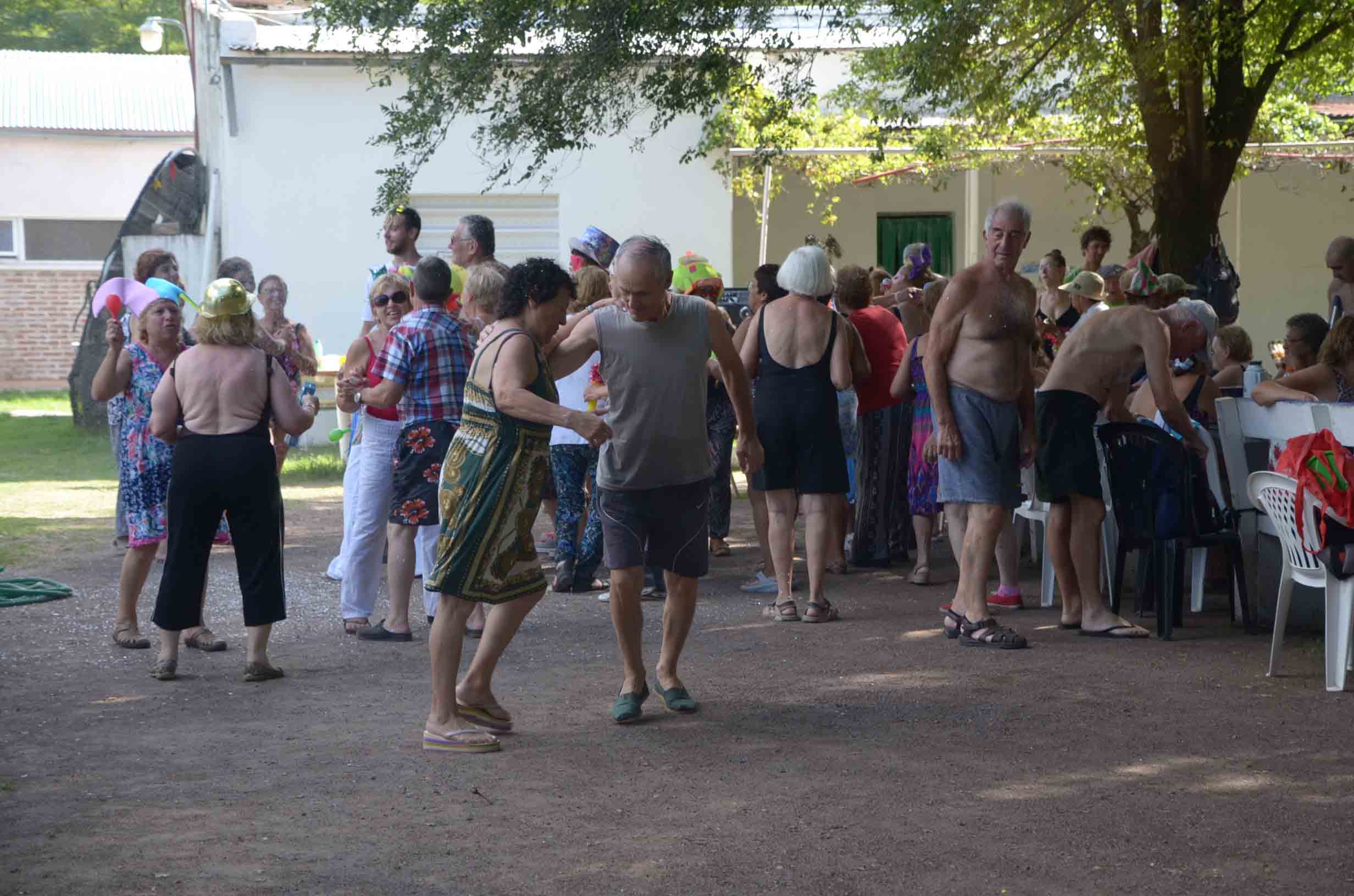 Celebramos la primavera con los adultos mayores | Municipalidad del ...